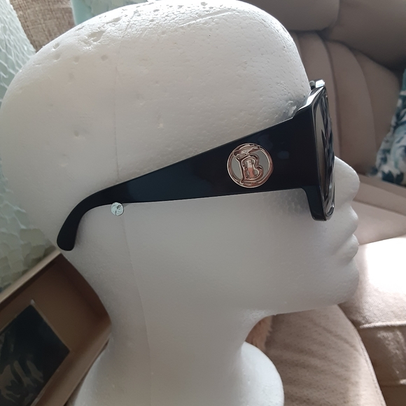 COPY - Black Burberry sunglasses - Picture 4 of 6